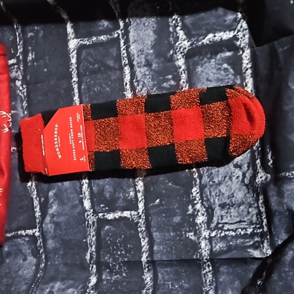 Joyspun Holiday Bundle Pajama pants and 2 pairs of holiday socks - Picture 6 of 7